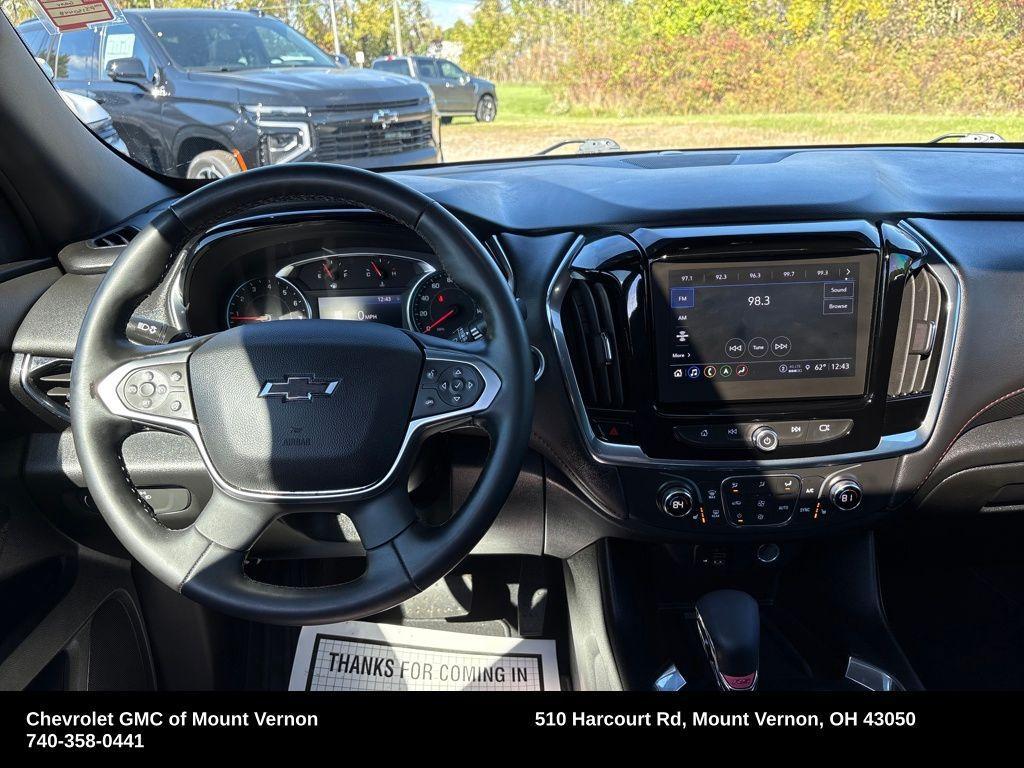 used 2023 Chevrolet Traverse car, priced at $29,869