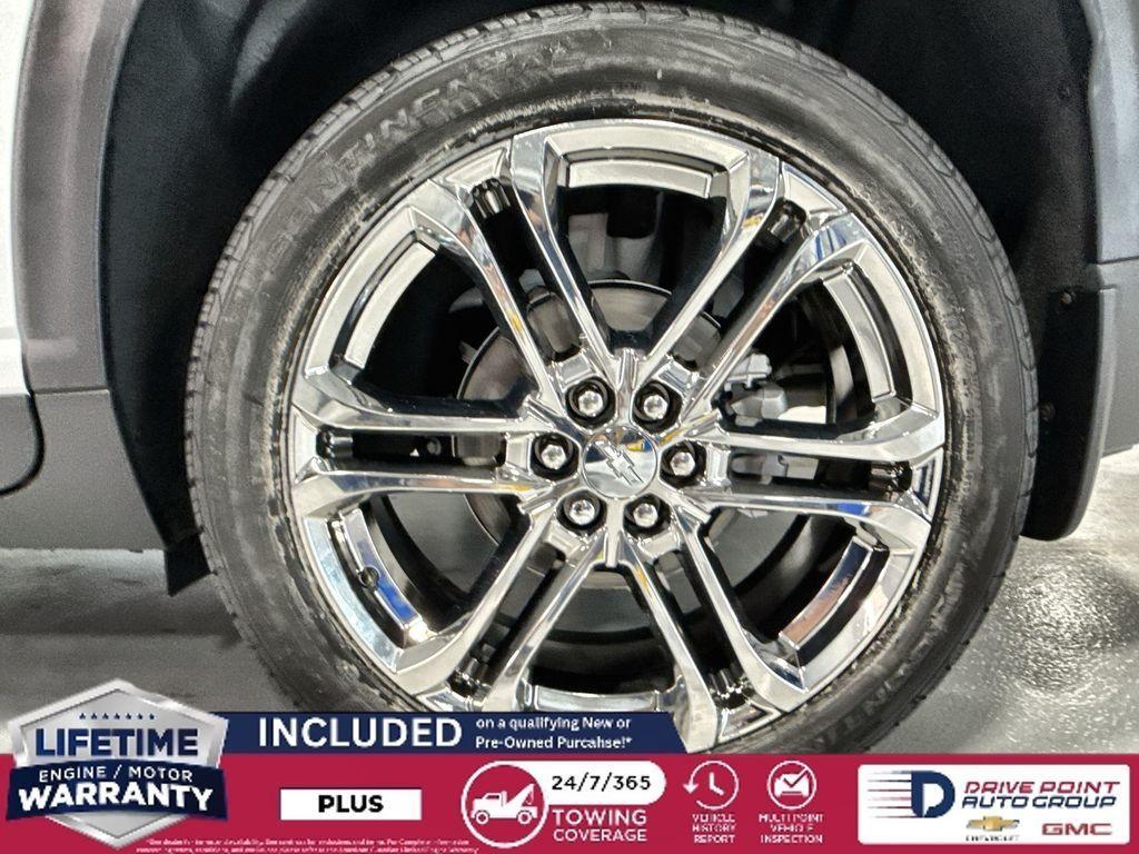 new 2025 Chevrolet Traverse car, priced at $50,130