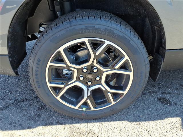 new 2025 Ford Maverick car, priced at $39,365