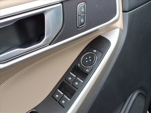 used 2022 Ford Explorer car, priced at $29,368