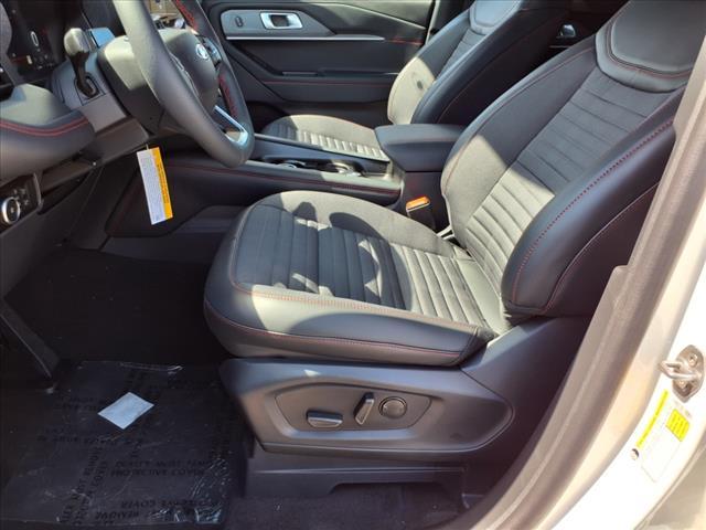 new 2025 Ford Explorer car, priced at $50,432