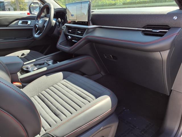 new 2025 Ford Explorer car, priced at $50,432