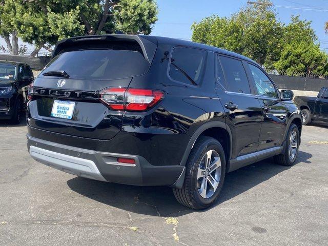 new 2025 Honda Pilot car, priced at $47,725