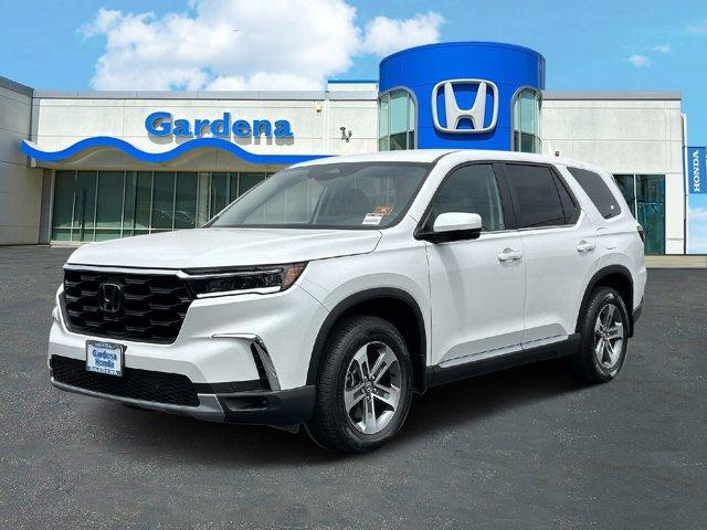 new 2025 Honda Pilot car, priced at $45,405