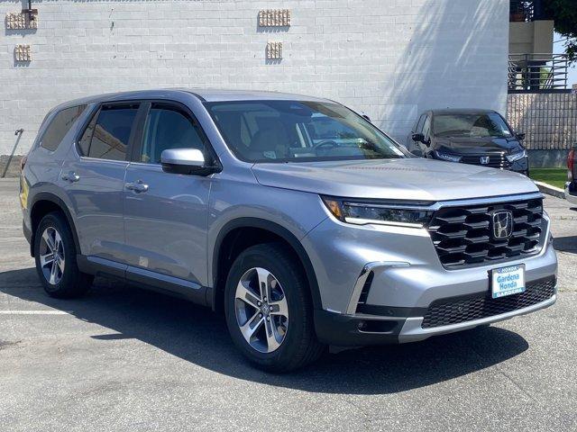 new 2025 Honda Pilot car, priced at $44,895