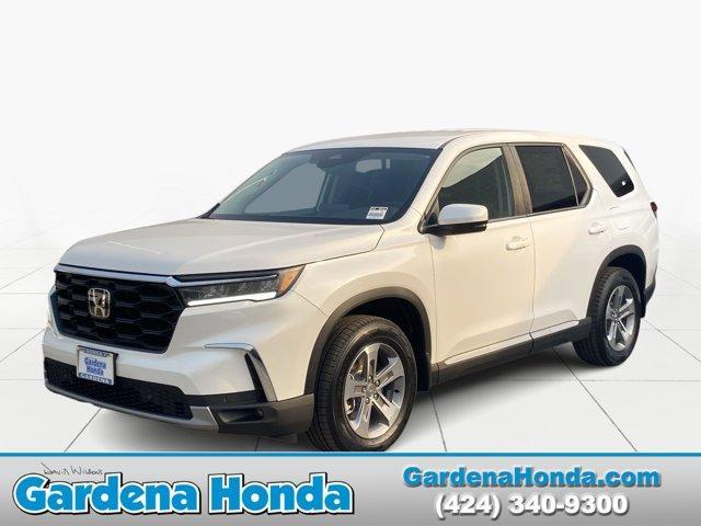 new 2025 Honda Pilot car, priced at $45,350