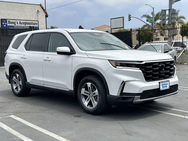 new 2025 Honda Pilot car, priced at $45,050