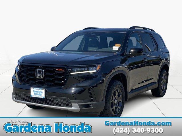 new 2025 Honda Pilot car, priced at $50,795