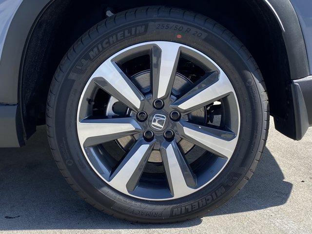 new 2025 Honda Pilot car, priced at $50,180