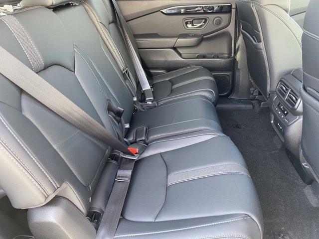 new 2025 Honda Pilot car, priced at $50,180