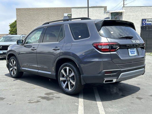 new 2025 Honda Pilot car, priced at $48,895