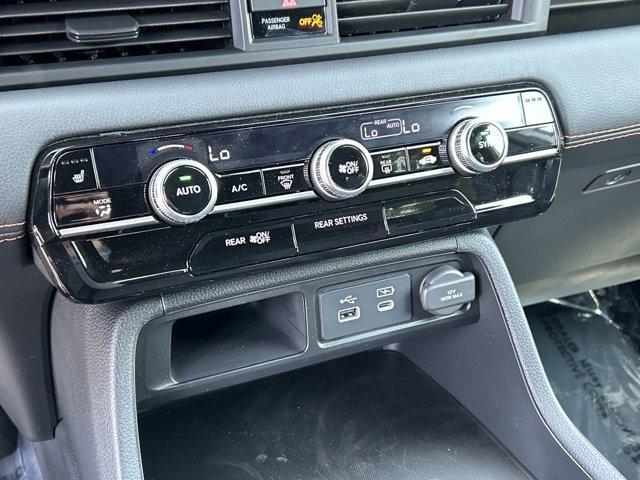new 2025 Honda Pilot car, priced at $44,205