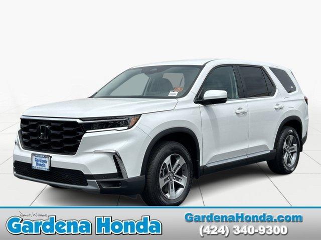 new 2025 Honda Pilot car, priced at $45,350