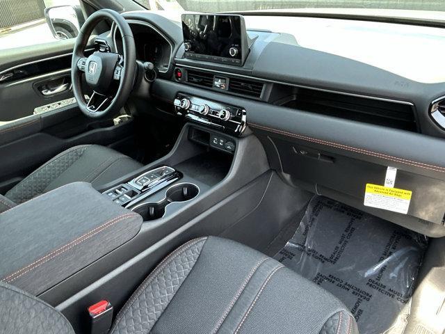 new 2025 Honda Pilot car, priced at $44,250