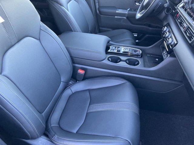 new 2025 Honda Pilot car, priced at $46,155