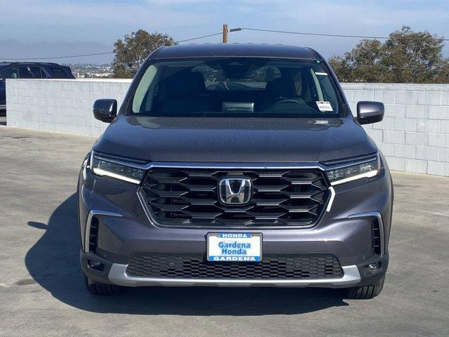 new 2025 Honda Pilot car, priced at $49,745