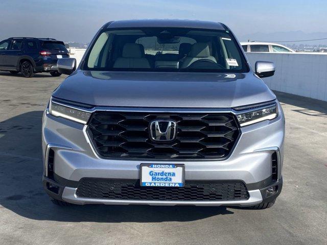 new 2025 Honda Pilot car, priced at $48,895