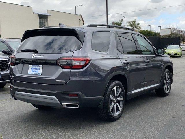 new 2025 Honda Pilot car, priced at $50,695