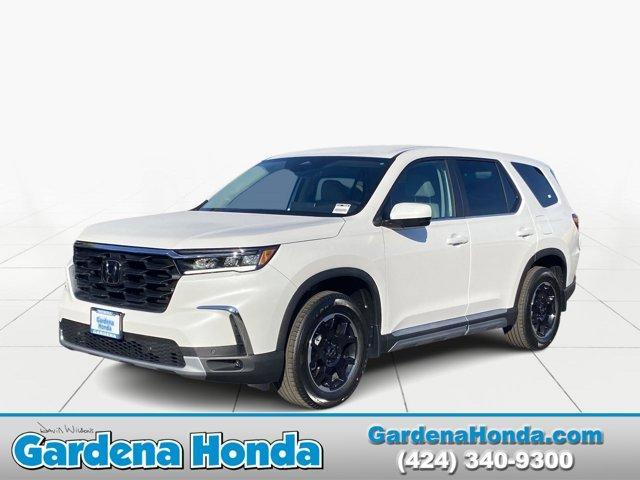 new 2025 Honda Pilot car, priced at $49,650