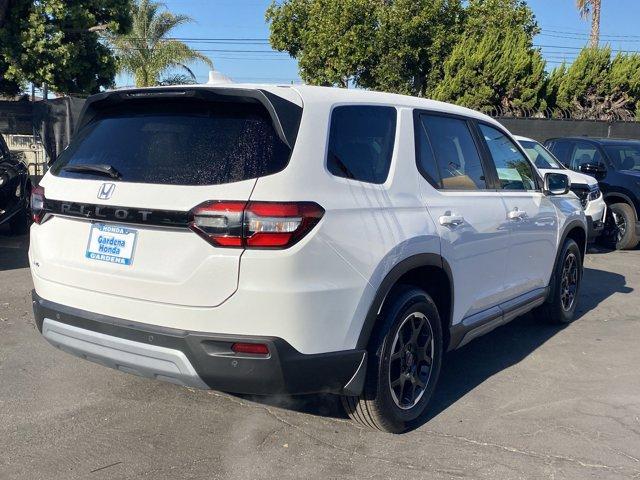 new 2025 Honda Pilot car, priced at $49,650