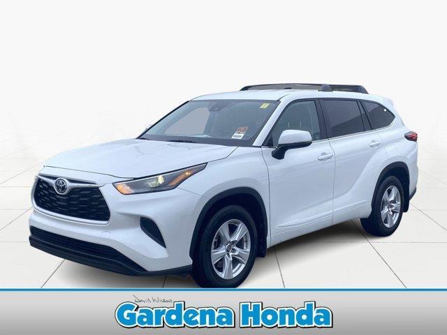 used 2023 Toyota Highlander car, priced at $32,488