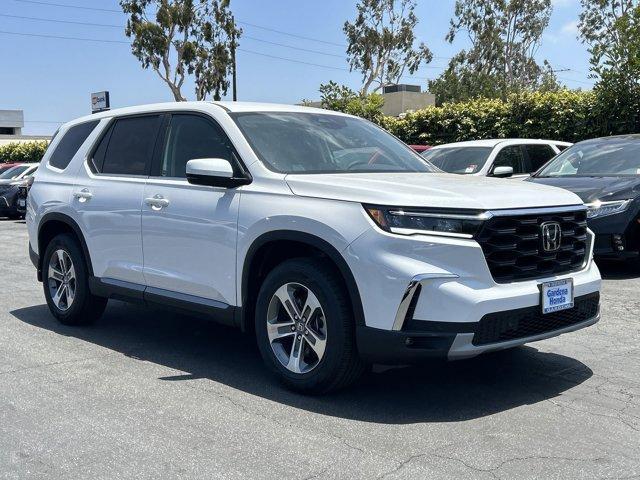 new 2025 Honda Pilot car, priced at $46,080