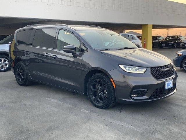 used 2021 Chrysler Pacifica Hybrid car, priced at $27,388