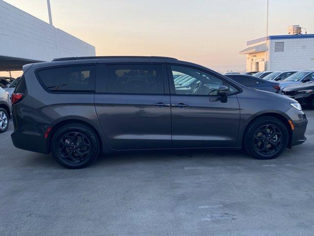 used 2021 Chrysler Pacifica Hybrid car, priced at $27,388