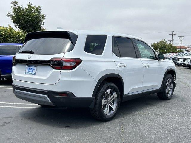 new 2025 Honda Pilot car, priced at $45,350