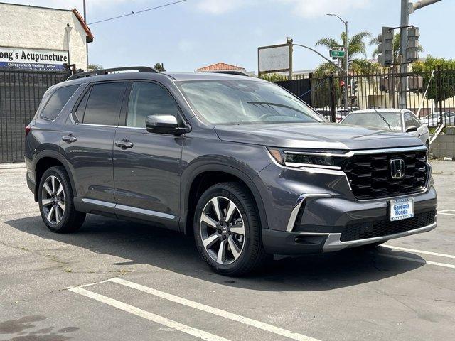 new 2025 Honda Pilot car, priced at $48,950