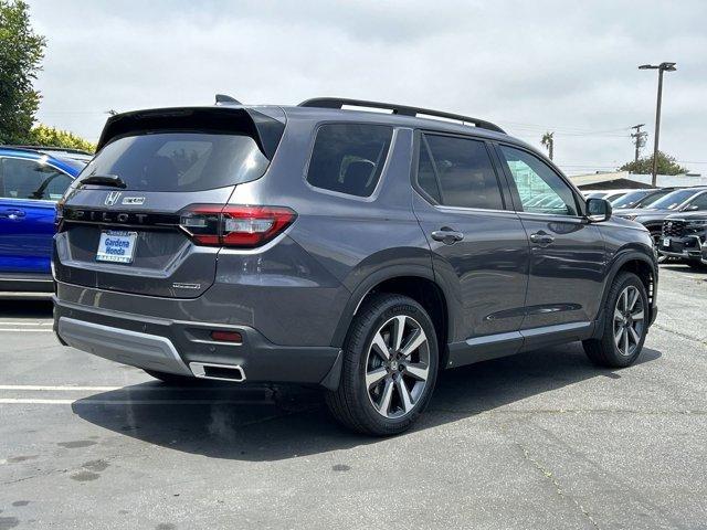 new 2025 Honda Pilot car, priced at $48,950