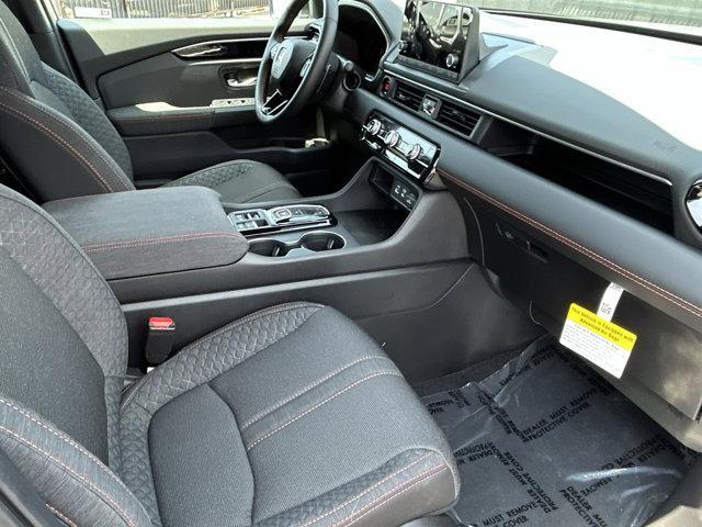 new 2025 Honda Pilot car, priced at $43,795