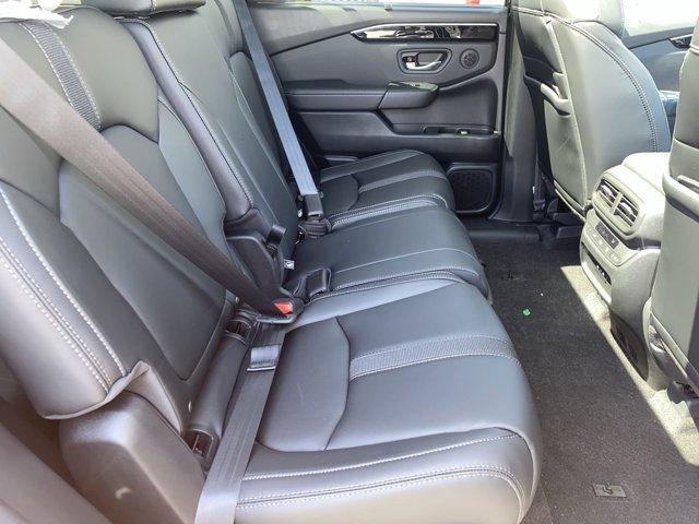 new 2025 Honda Pilot car, priced at $49,450