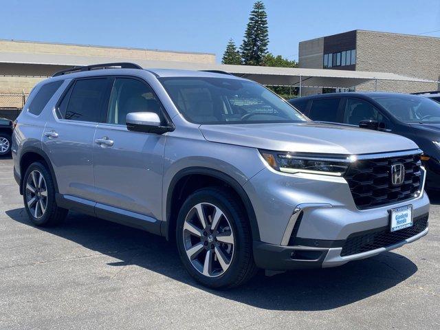 new 2025 Honda Pilot car, priced at $48,895