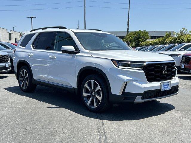 new 2025 Honda Pilot car, priced at $51,070