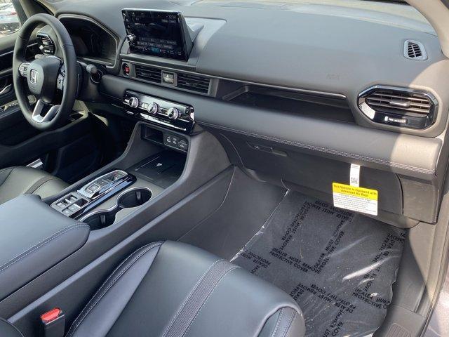 new 2025 Honda Pilot car, priced at $48,995