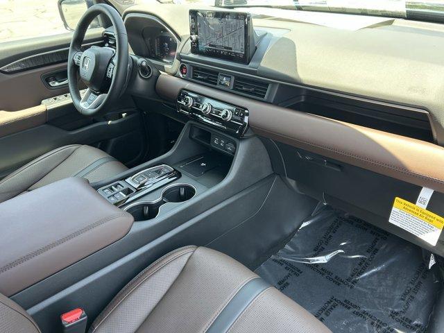 new 2025 Honda Pilot car, priced at $54,530