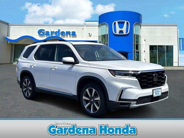 new 2025 Honda Pilot car, priced at $54,985
