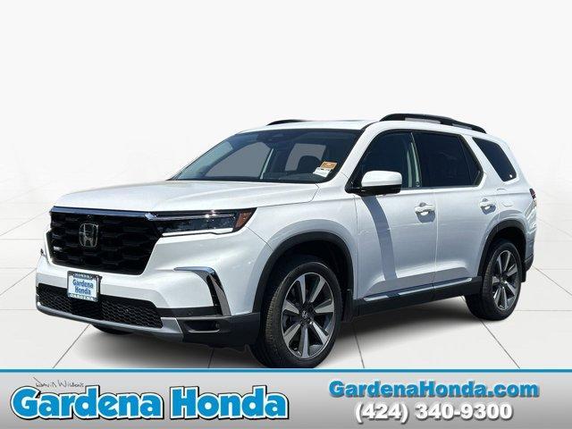 new 2025 Honda Pilot car, priced at $54,930