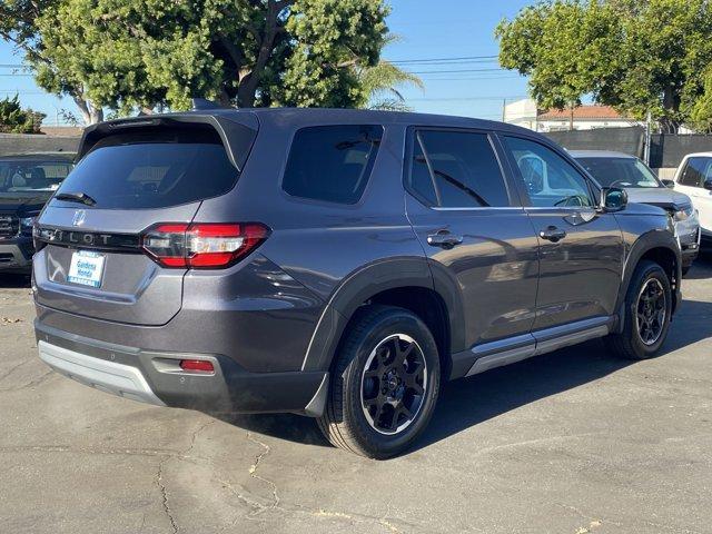 new 2025 Honda Pilot car, priced at $49,745