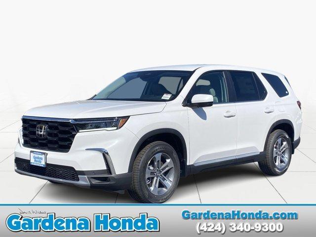 new 2025 Honda Pilot car, priced at $45,800