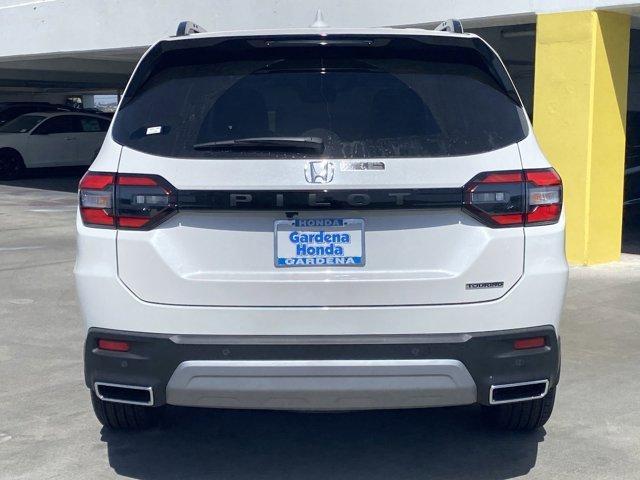 new 2025 Honda Pilot car, priced at $51,350