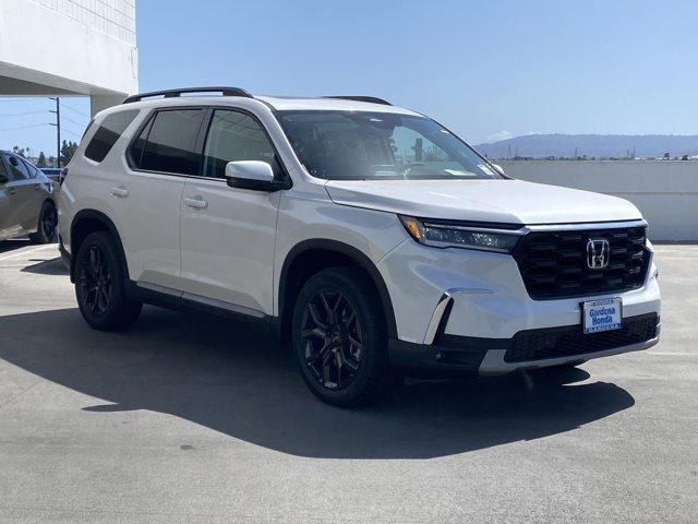 new 2025 Honda Pilot car, priced at $51,350