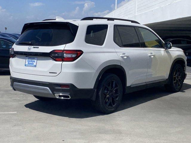new 2025 Honda Pilot car, priced at $51,350