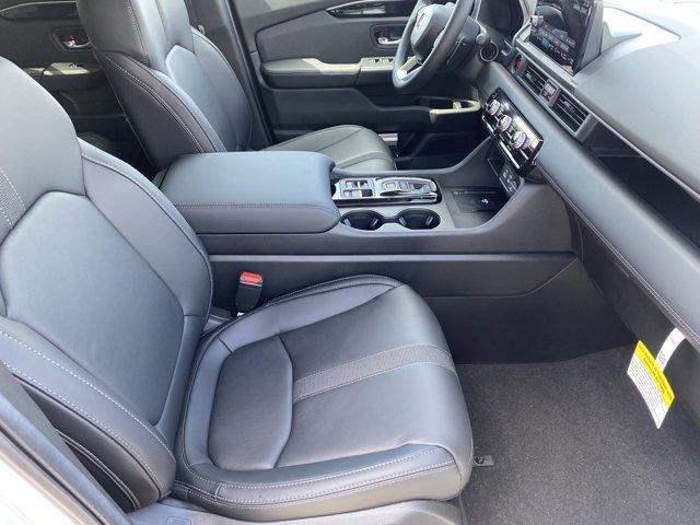 new 2025 Honda Pilot car, priced at $46,135