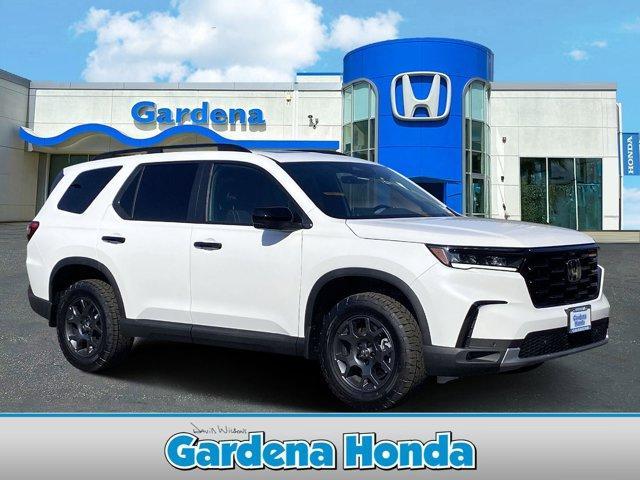 new 2025 Honda Pilot car, priced at $51,830