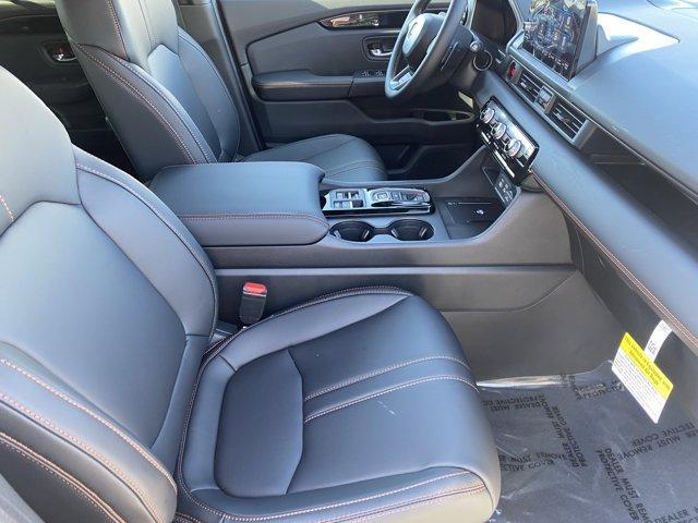 new 2025 Honda Pilot car, priced at $51,830