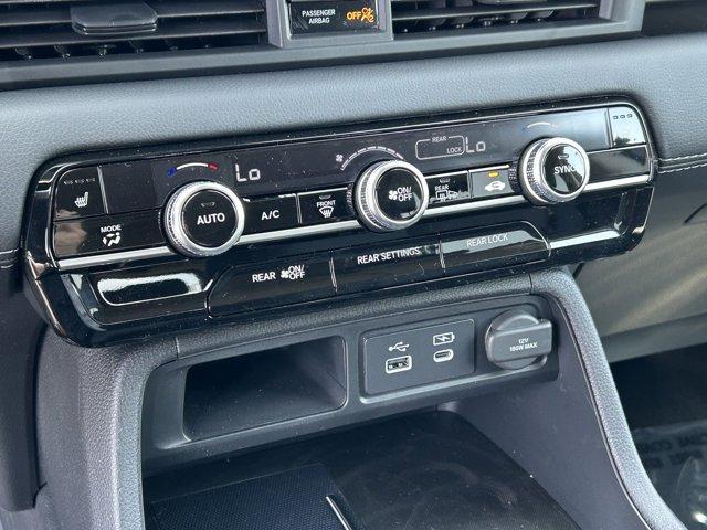 new 2025 Honda Pilot car, priced at $48,950