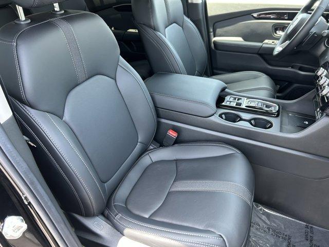 new 2025 Honda Pilot car, priced at $48,950