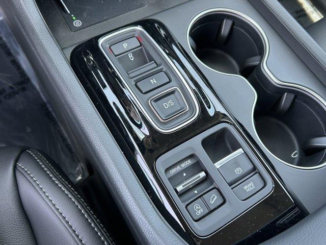 new 2025 Honda Pilot car, priced at $48,950